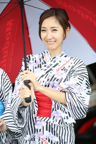 ピットウォーク: レースクイーン