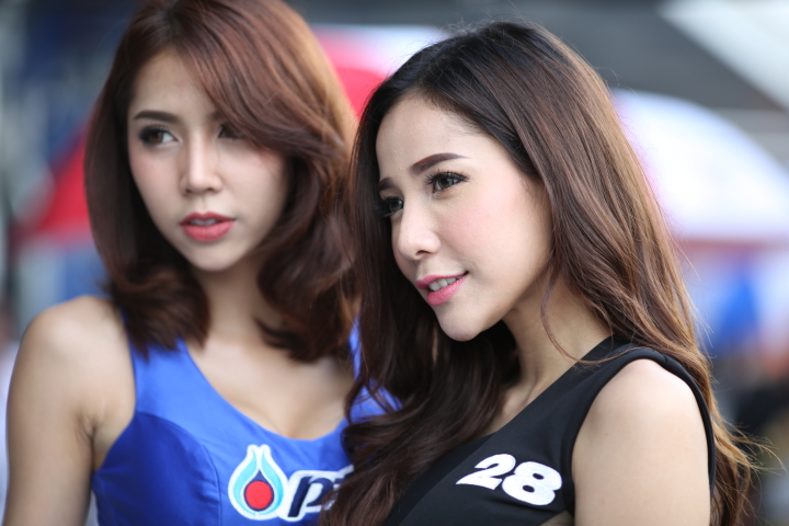 ピットウォーク: レースクイーン