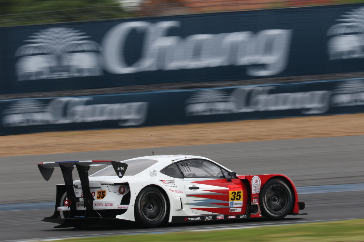 フリー走行: ナタウッド・チャルンスカワタナ／ピッティ・ビロムパクディ組（Arto 86 MC）