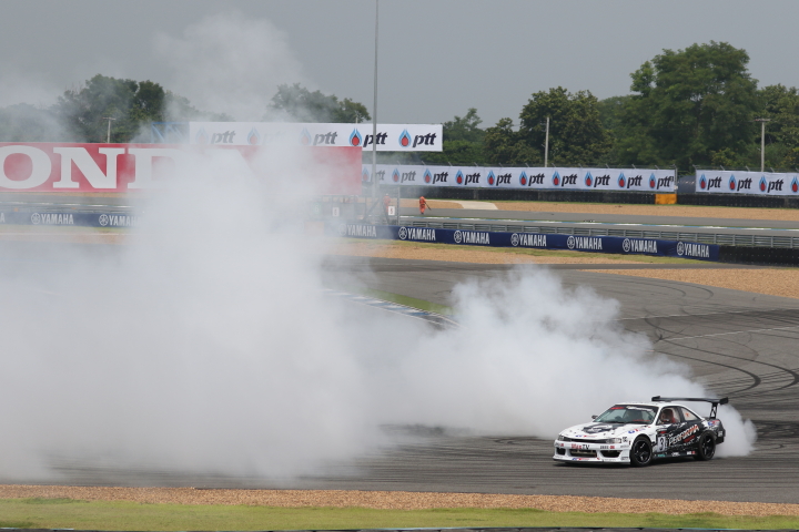 ドリフトカーのデモラン