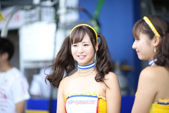 ピットウォーク: レースクイーン