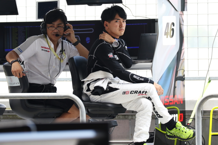 スタート進行: 千代勝正（MOLA）