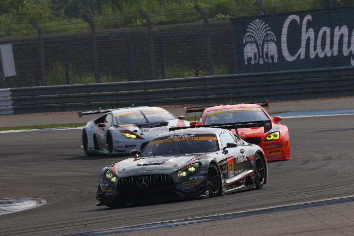 決勝レース: ビヨン・ビルドハイム（GAINER TANAX AMG GT3）