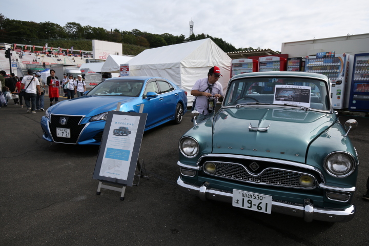 イベント: 新旧クラウン