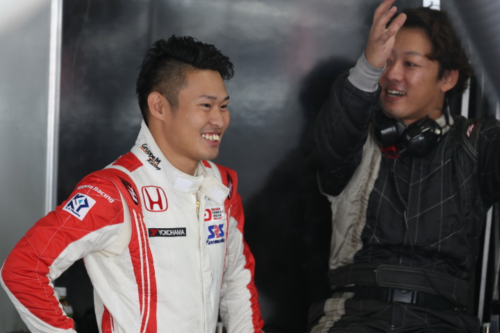 フリー走行: 塚越広大（REAL RACING）