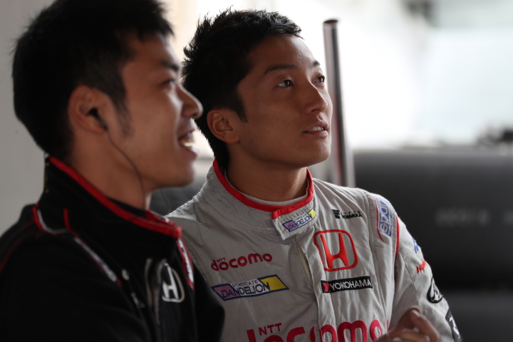 フリー走行: 野尻智紀（DOCOMO TEAM DANDELION RACING）