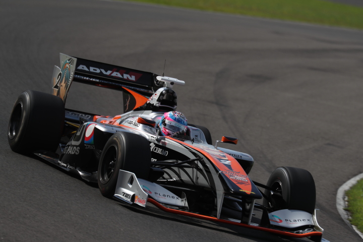 フリー走行: 国本雄資（P.MU/CERUMO・INGING SF14）