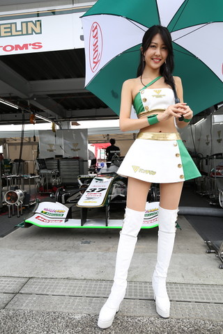 ピットウォーク: レースクイーン