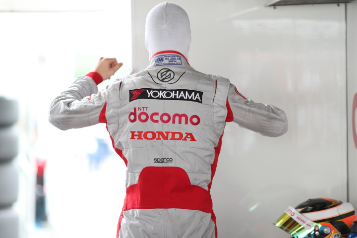 公式予選: ストフェル・バンドーン（DOCOMO TEAM DANDELION RACING）