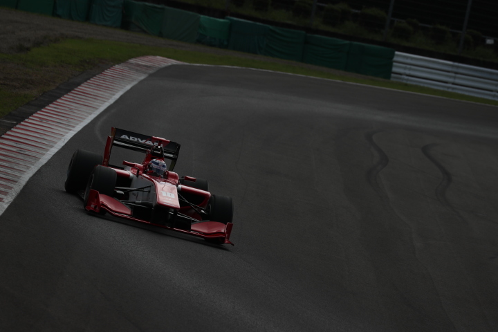 フリー走行: 塚越広大（REAL SF14）