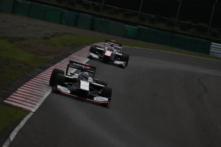 フリー走行: アンドレ・ロッテラー（VANTELIN KOWA TOM’S SF14）