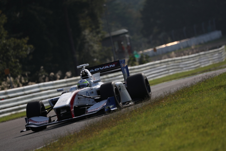 決勝レース: 関口雄飛（ITOCHU ENEX TEAM IMPUL SF14）