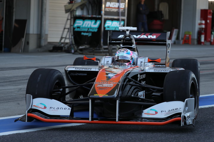 レース1予選2位、レース2予選3位の国本雄資（P.MU/CERUMO・INGING SF14）