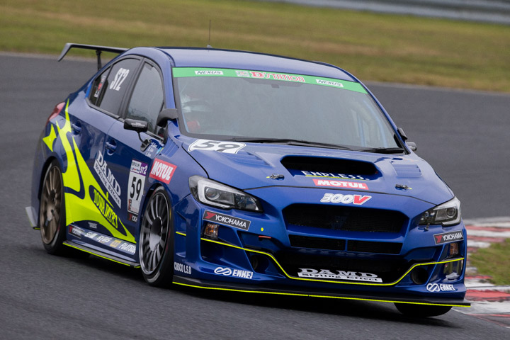 ST-2クラスポールポジションの大澤学／後藤比東至／檜井保孝組（DAMD MOTUL ED WRX STI）