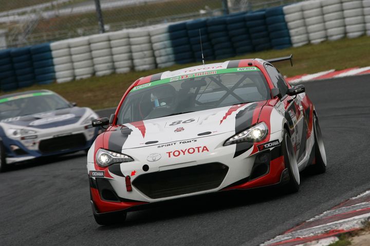 ST-4クラスポールポジションの松井孝允／井口卓人／蒲生尚弥組（TOYOTA Team TOM'S SPIRIT 86）