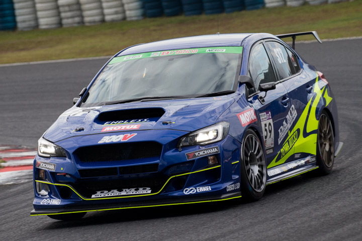 ST-2クラスで2位に入りチャンピオンを決めた大澤学／後藤比東至／檜井保孝組（DAMD MOTUL ED WRX STI）