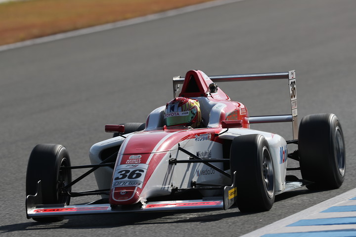 このレースで2016年シリーズのドライバーズチャンピオンを決定した宮田莉朋（FTRSスカラシップF4）