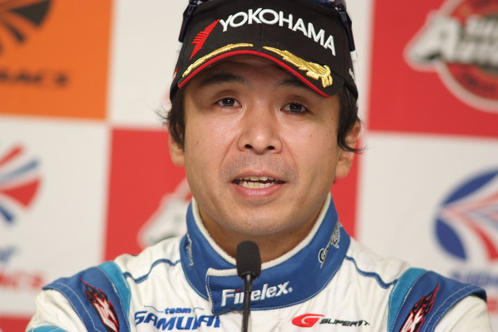 決勝記者会見: GT300クラス優勝＆チャンピオンの土屋武士（VivaC team TSUCHIYA）