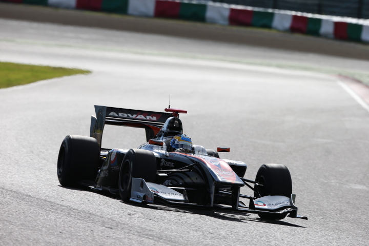 フリー走行: 石浦宏明（P.MU/CERUMO・INGING SF14）