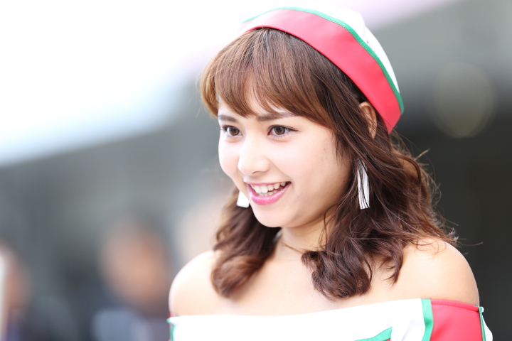 ピットウォーク: レースクイーン