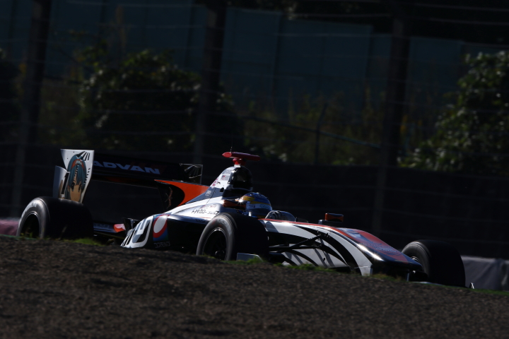 公式予選: 石浦宏明（P.MU/CERUMO・INGING SF14）