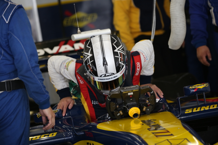 決勝レース1: 小林可夢偉（SUNOCO TEAM LEMANS）