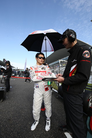 決勝レース1: 山本尚貴（TEAM無限）