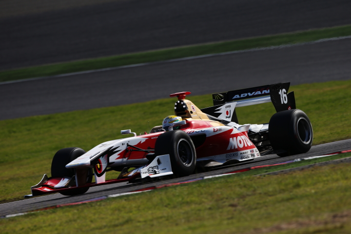 決勝レース1: 山本尚貴（TEAM無限SF14）