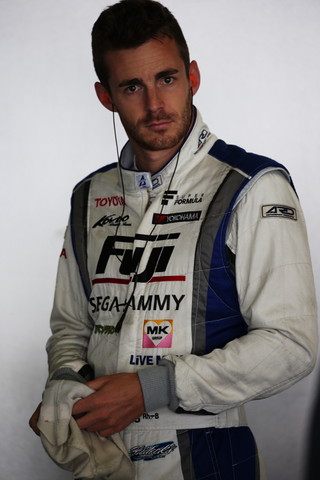 決勝レース2: ジェームス・ロシター（KONDO RACING）