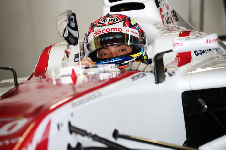 決勝レース2: 野尻智紀（DOCOMO TEAM DANDELION RACING）