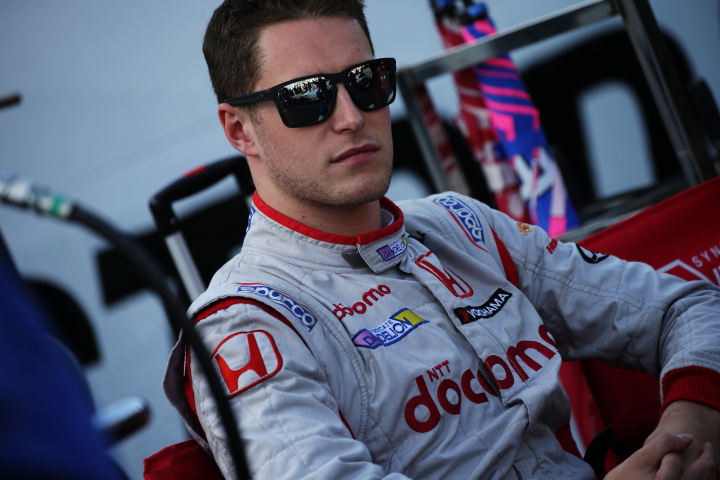 決勝レース2: ストフェル・バンドーン（DOCOMO TEAM DANDELION RACING）