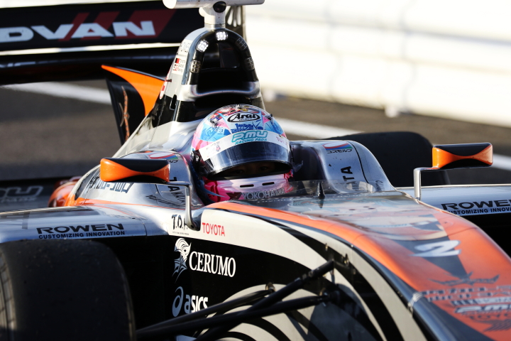 決勝レース2: 国本雄資（P.MU/CERUMO・INGING SF14）