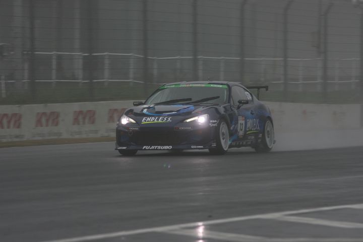 ST-4クラスポールポジションは元嶋佑弥／小河諒／村田信博組（ENDLESS･ADVAN･86）