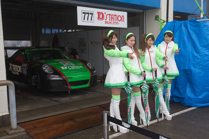 スーパー耐久イメージガール「フレッシュエンジェルズ」