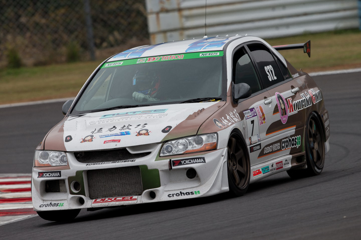 ST-2クラス優勝はカルロス本田／佐藤勝博／下山久寿男組（恒力技巧☆新菱オートDXLエボⅨ）