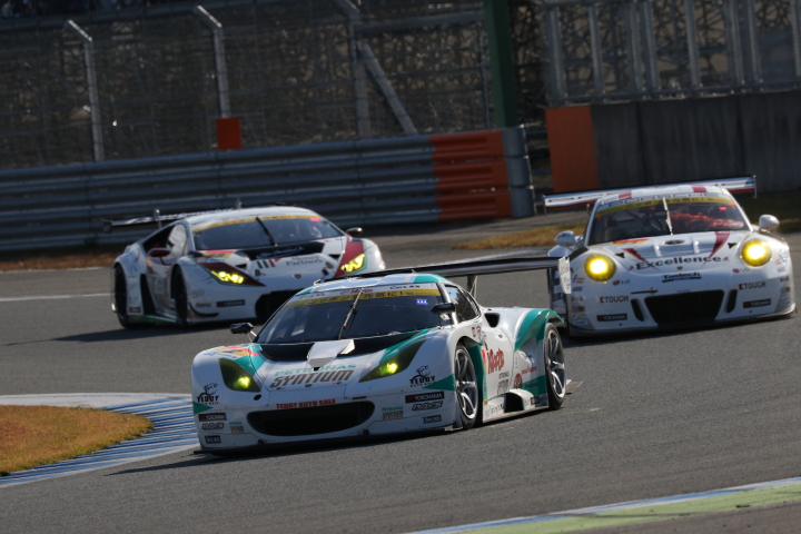 決勝レース: 高橋一穂（シンティアム・アップル・ロータス）