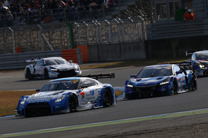 決勝レース: 佐々木大樹（フォーラムエンジニアリングADVAN GT-R）