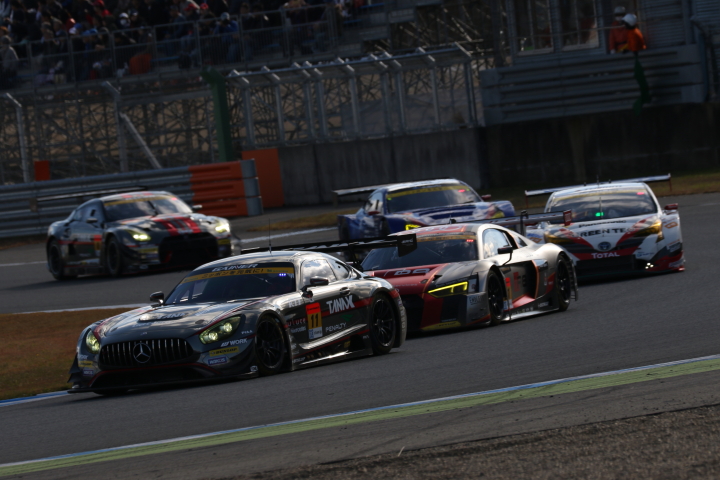 決勝レース: ビヨン・ビルドハイム（GAINER TANAX AMG GT3）