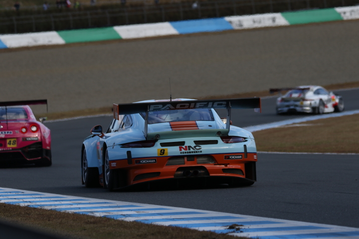 決勝レース: GULF NAC PORSCHE 911