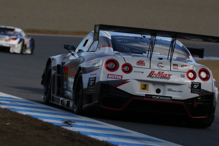 決勝レース: B-MAX NDDP GT-R