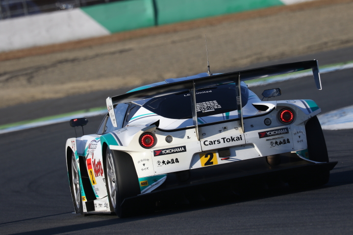 決勝レース: シンティアム・アップル・ロータス