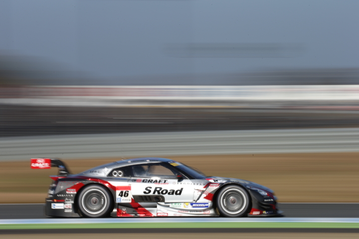 公式予選: 本山哲（S Road CRAFTSPORTS GT-R）