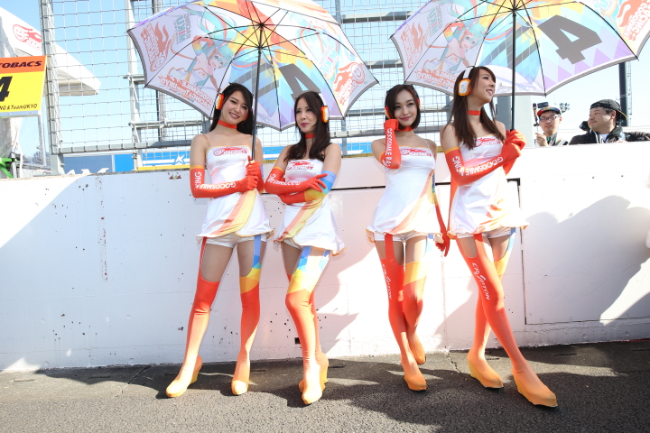 ピットウォーク: レースクイーン