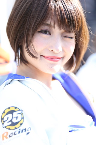 ピットウォーク: レースクイーン