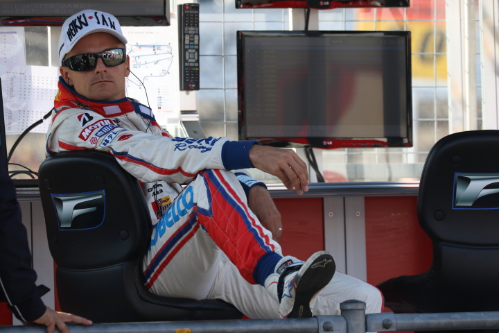 スタート進行: ヘイッキ・コバライネン（LEXUS TEAM SARD）