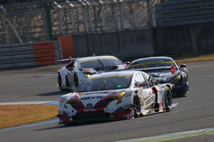決勝レース: 嵯峨宏紀（TOYOTA PRIUS apr GT）