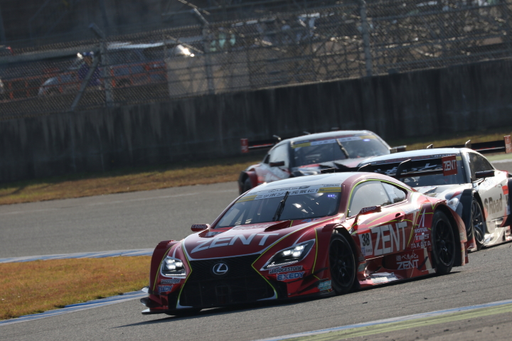 決勝レース: 石浦宏明（ZENT CERUMO RC F）