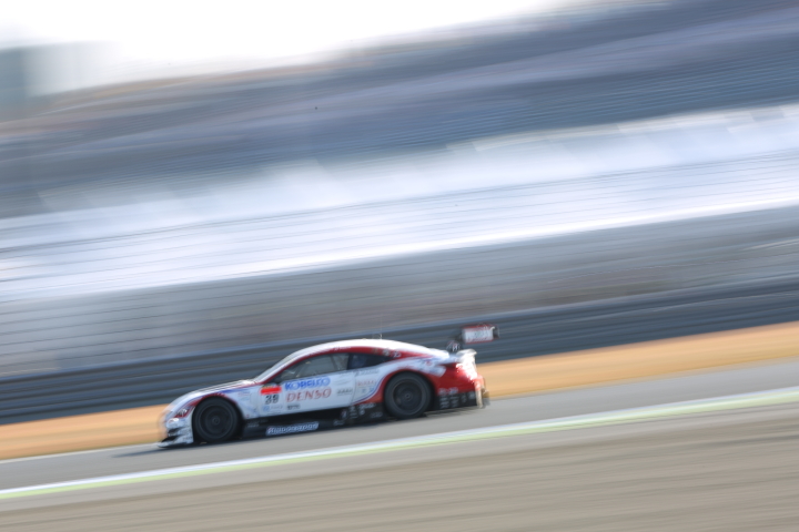 決勝レース: ヘイッキ・コバライネン（DENSO KOBELCO SARD RC F）