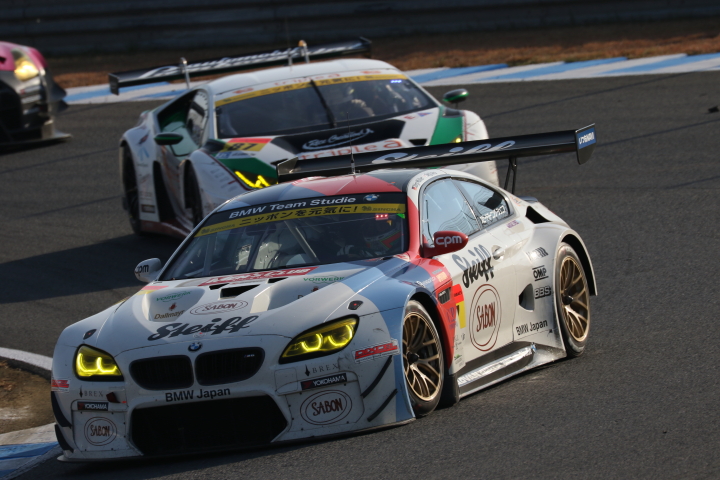 決勝レース: ヨルグ・ミューラー（Studie BMW M6）