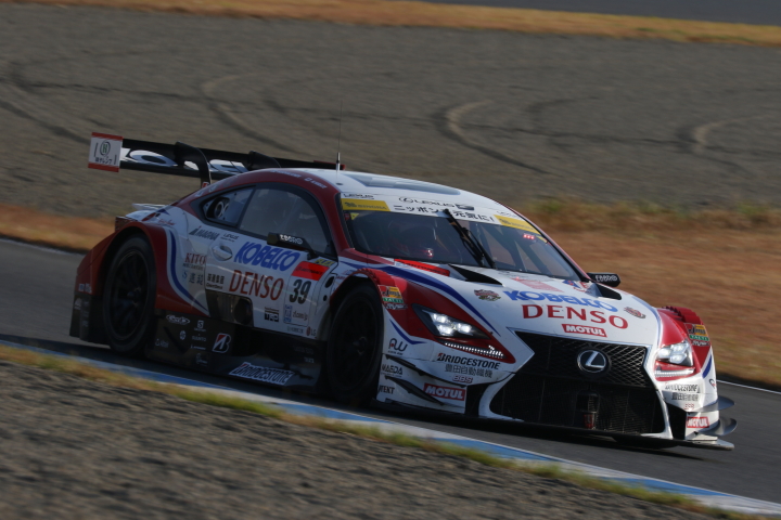 決勝レース: ヘイッキ・コバライネン（DENSO KOBELCO SARD RC F）